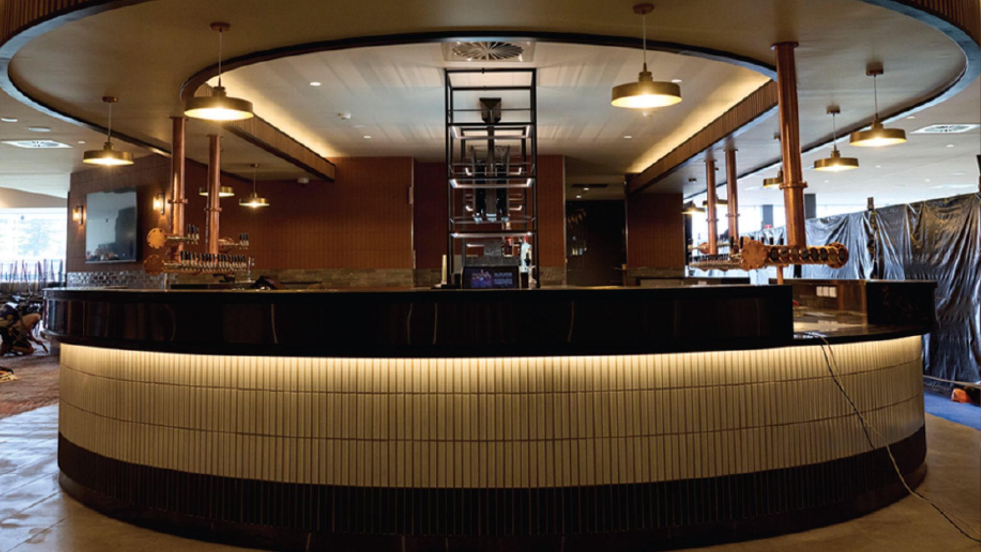 Port city bar