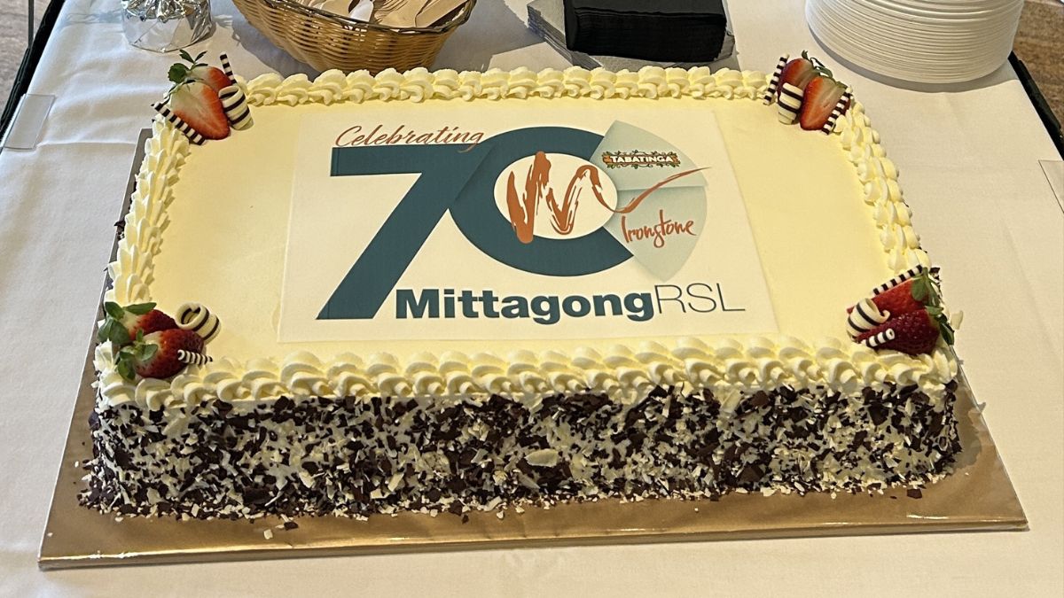 cake saying 70 years